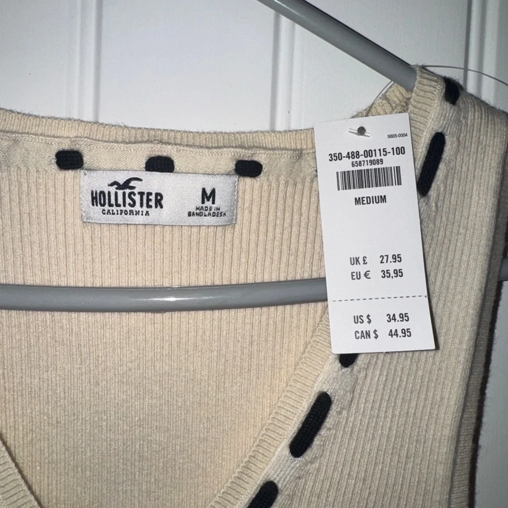 Hollister V-Neck Sweater Tank - Picture 3 of 4